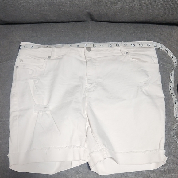 C Est. 1946 Pants - White Distressed Rolled-Hem Women’s Bermuda Shorts